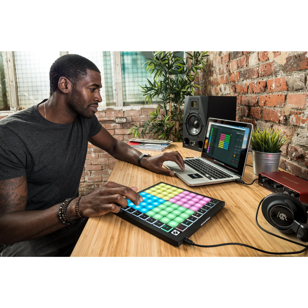 Controlador Midi Novation Launchpad X Mk3 64 Pads Usb